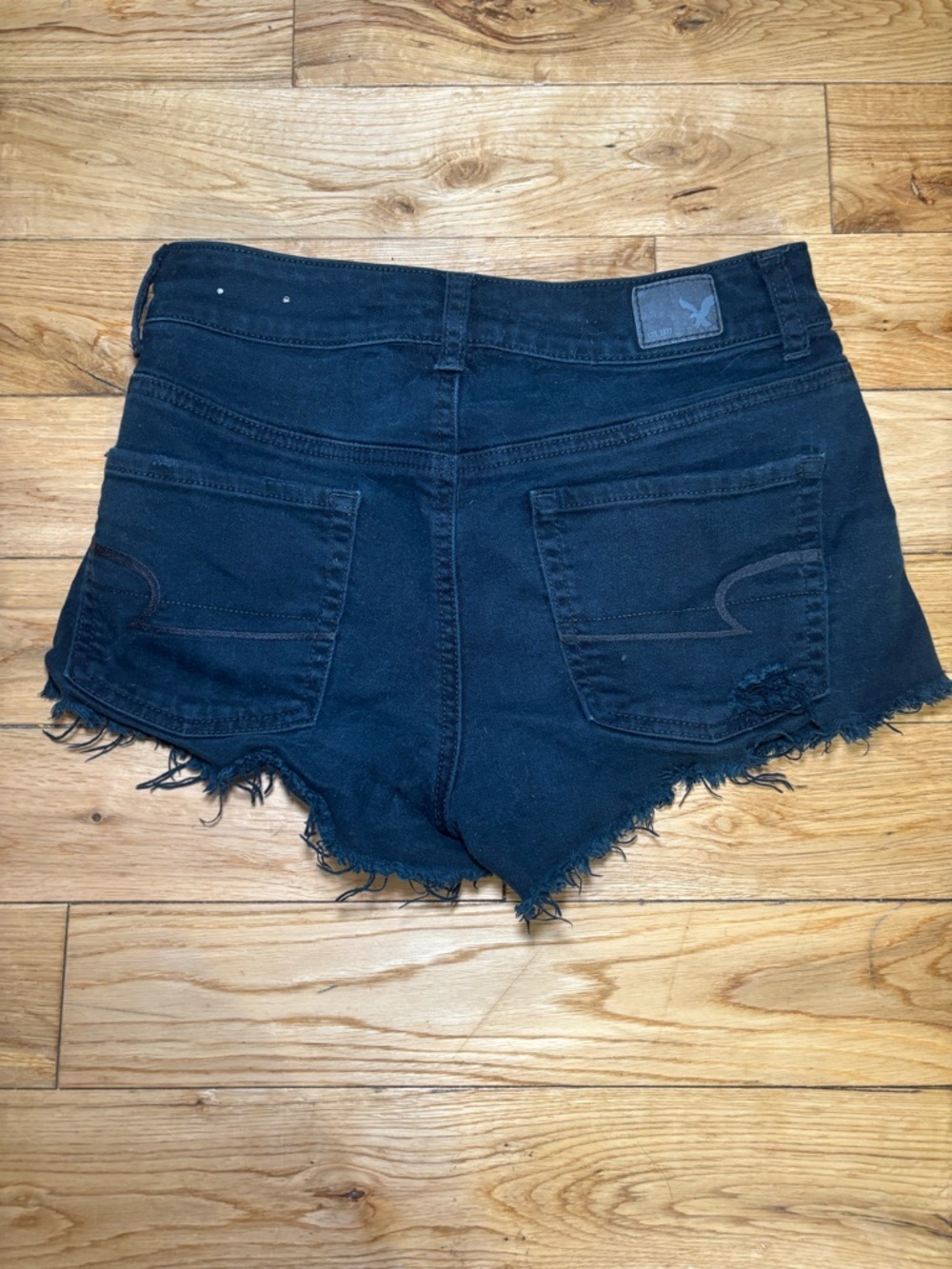 American Eagle Black Distressed Denim Shorts Frayed Hem Low Rise Stretch - Picture 3 of 4